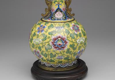 图片[2]-Copper vase with painted enamels, Qing dynasty, Yongzheng reign (1723-1735)-China Archive